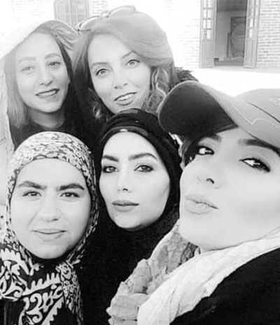 صهبا شرافتی پشت صحنه سریال نون خ