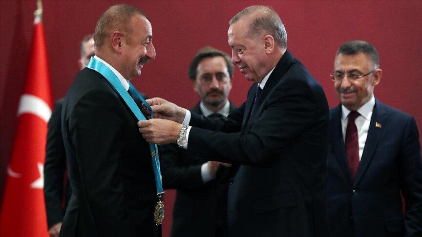 هدیه اردوغان به علی اف