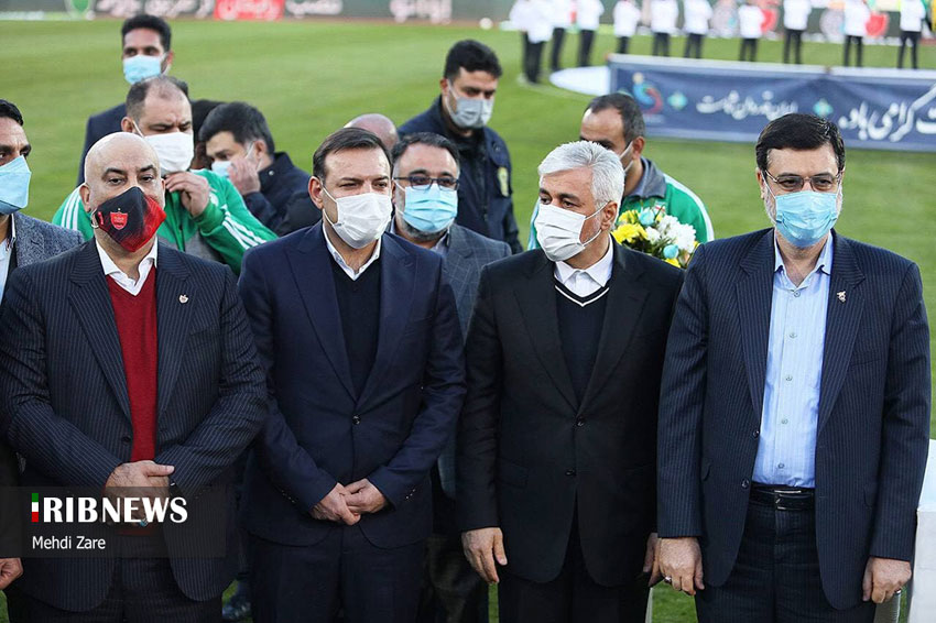 قاضی زاده هاشمی در بازی استقلال و پرسپولیس
