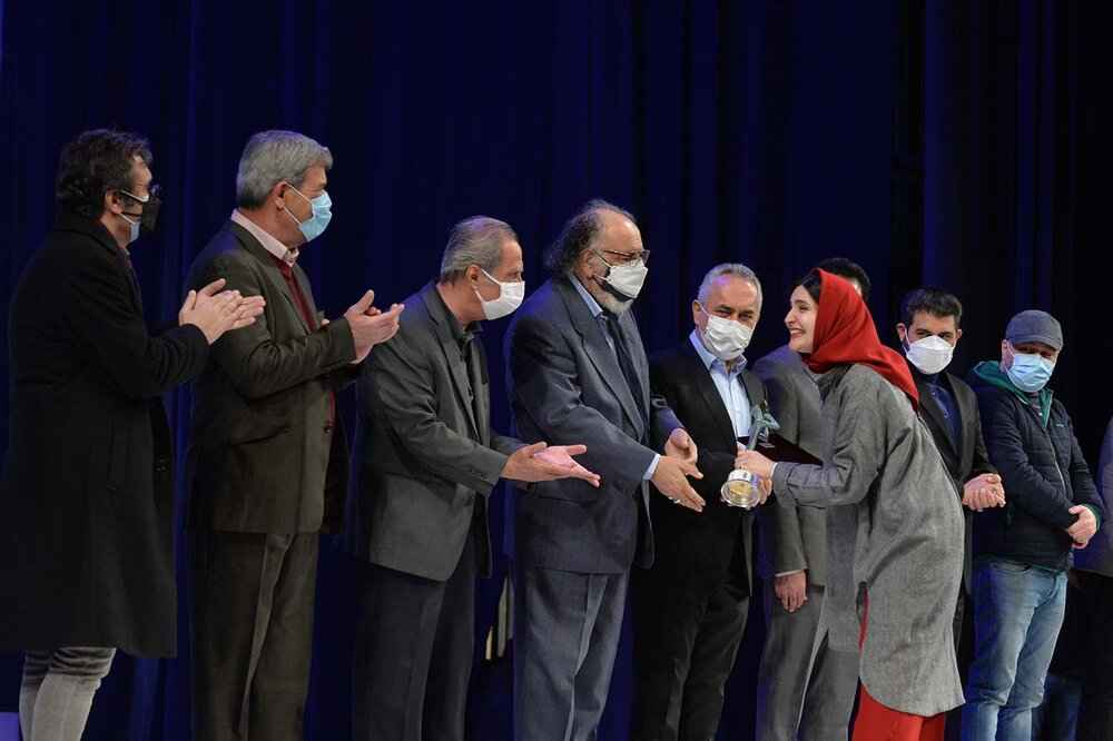 نورا هاشمی