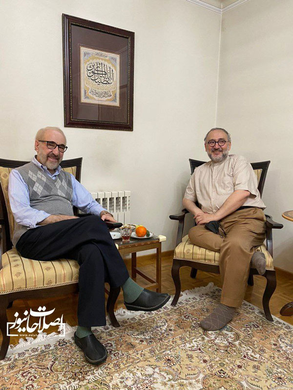 ابطحی و خاتمی