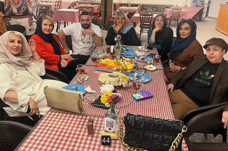 دورهمی تعدادی از بازیگران زن