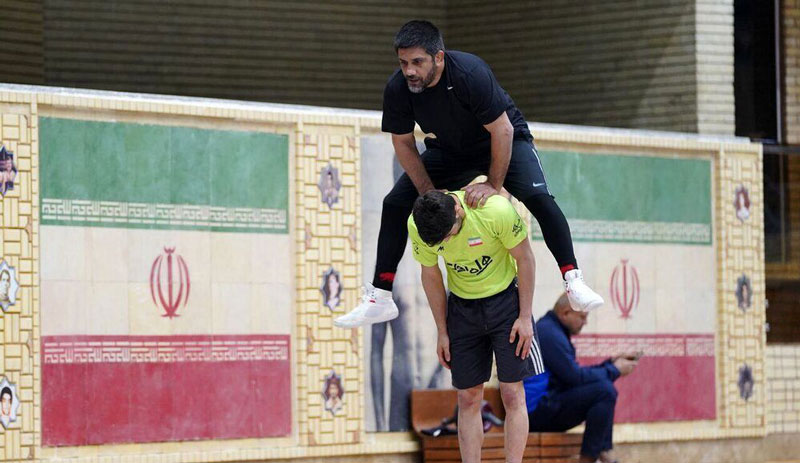 علیرضا دبیر