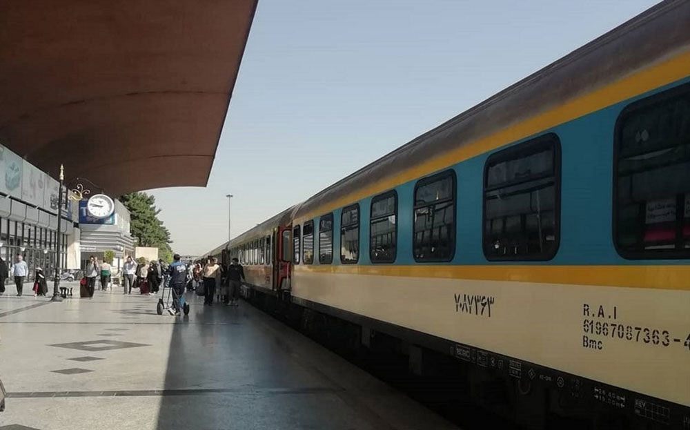 قطارهای از تهران تا بندرعباس