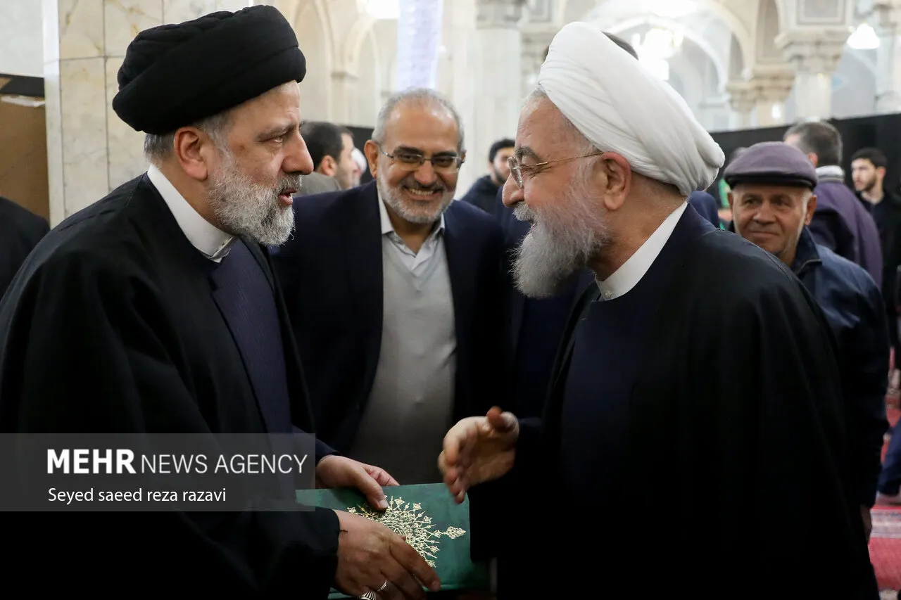 روحانی و رئیسی در مراسم ختم امام کاشانی