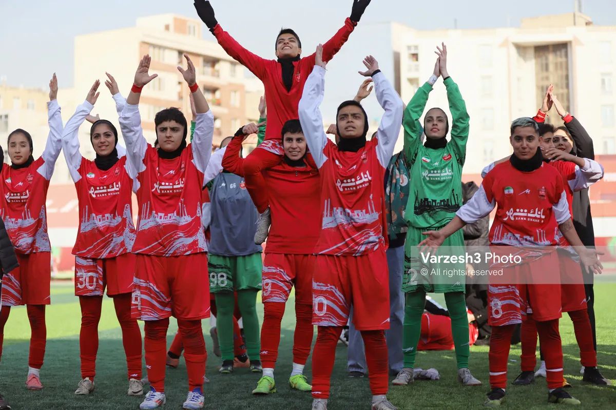 صعود تیم دختران پرسپولیس به لیگ برتر