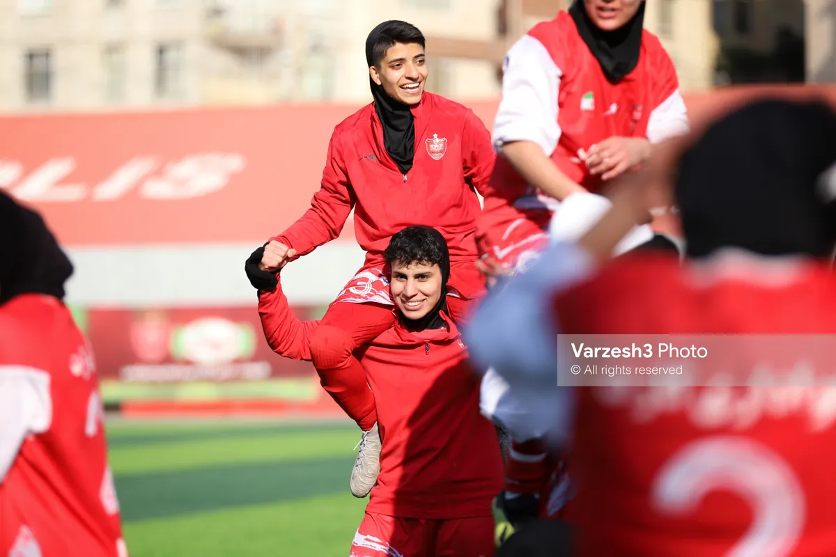 صعود دختران پرسپولیس به لیگ برتر