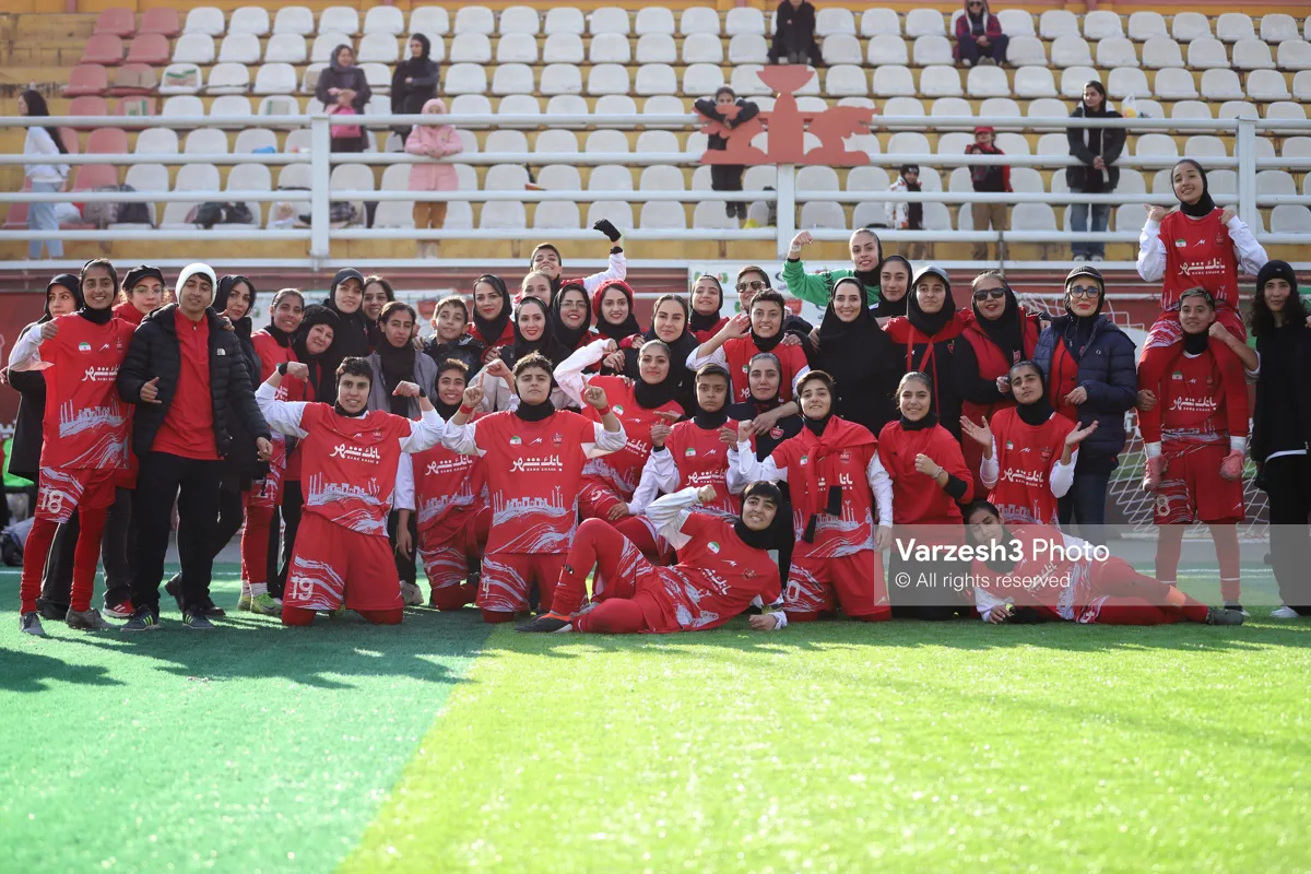صعود تیم فوتبال دختران پرسپولیس به لیگ برتر