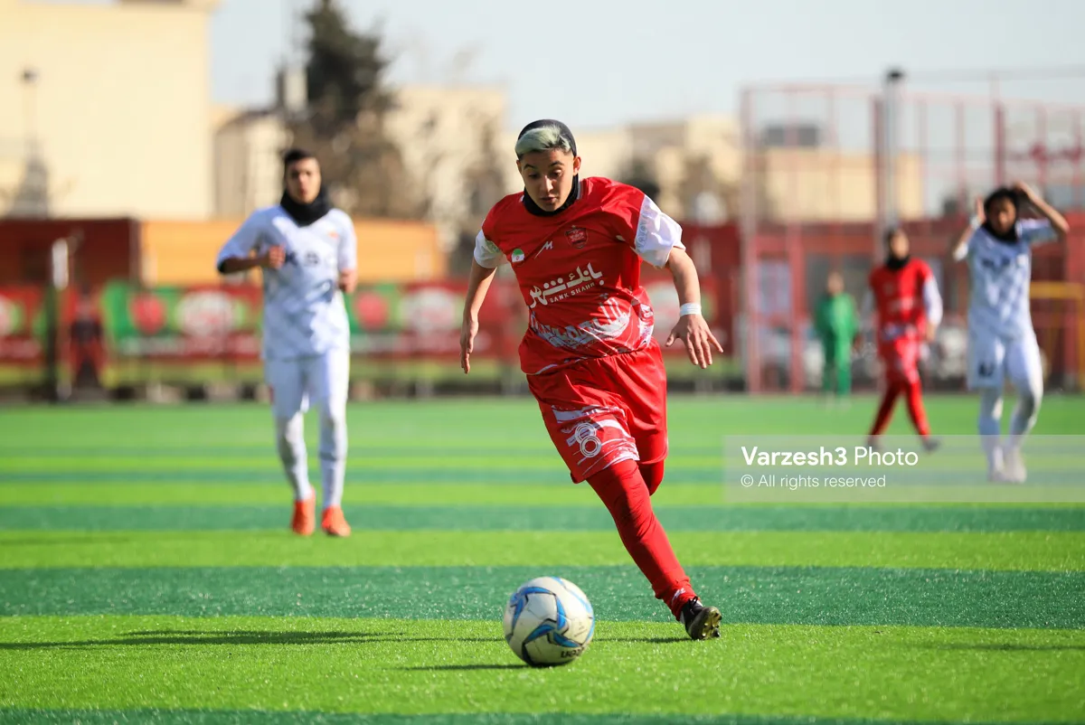 بازیکن تیم دختران پرسپولیس