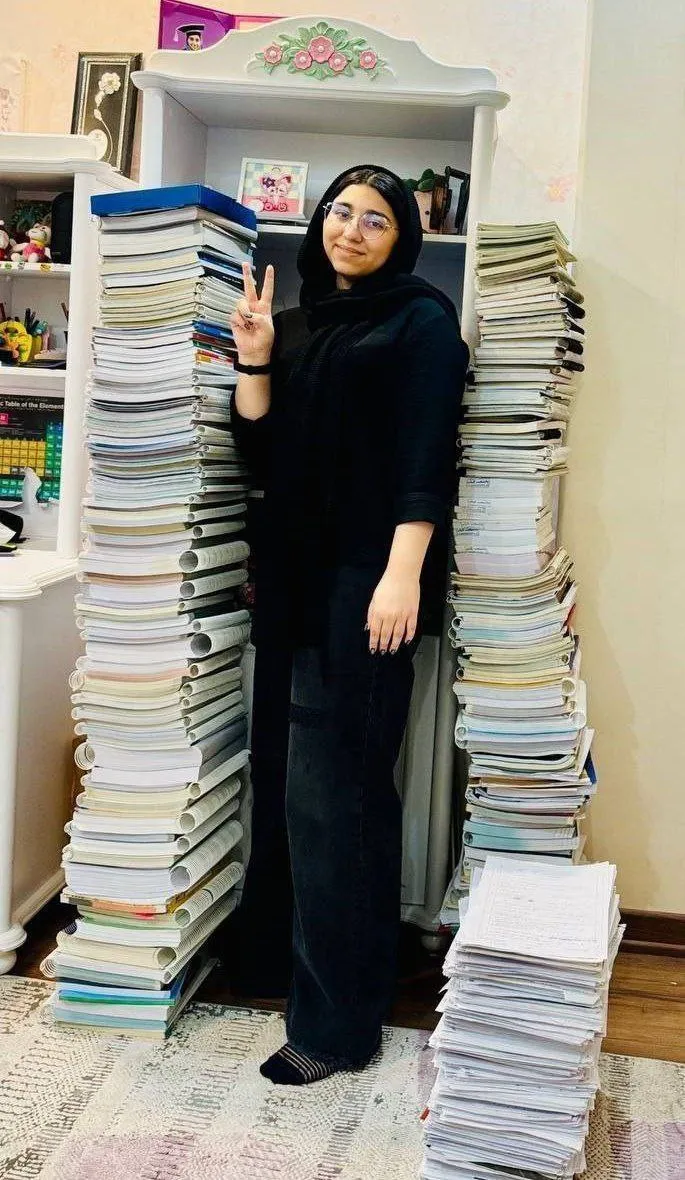پانیذ حسینی و کتابهایش
