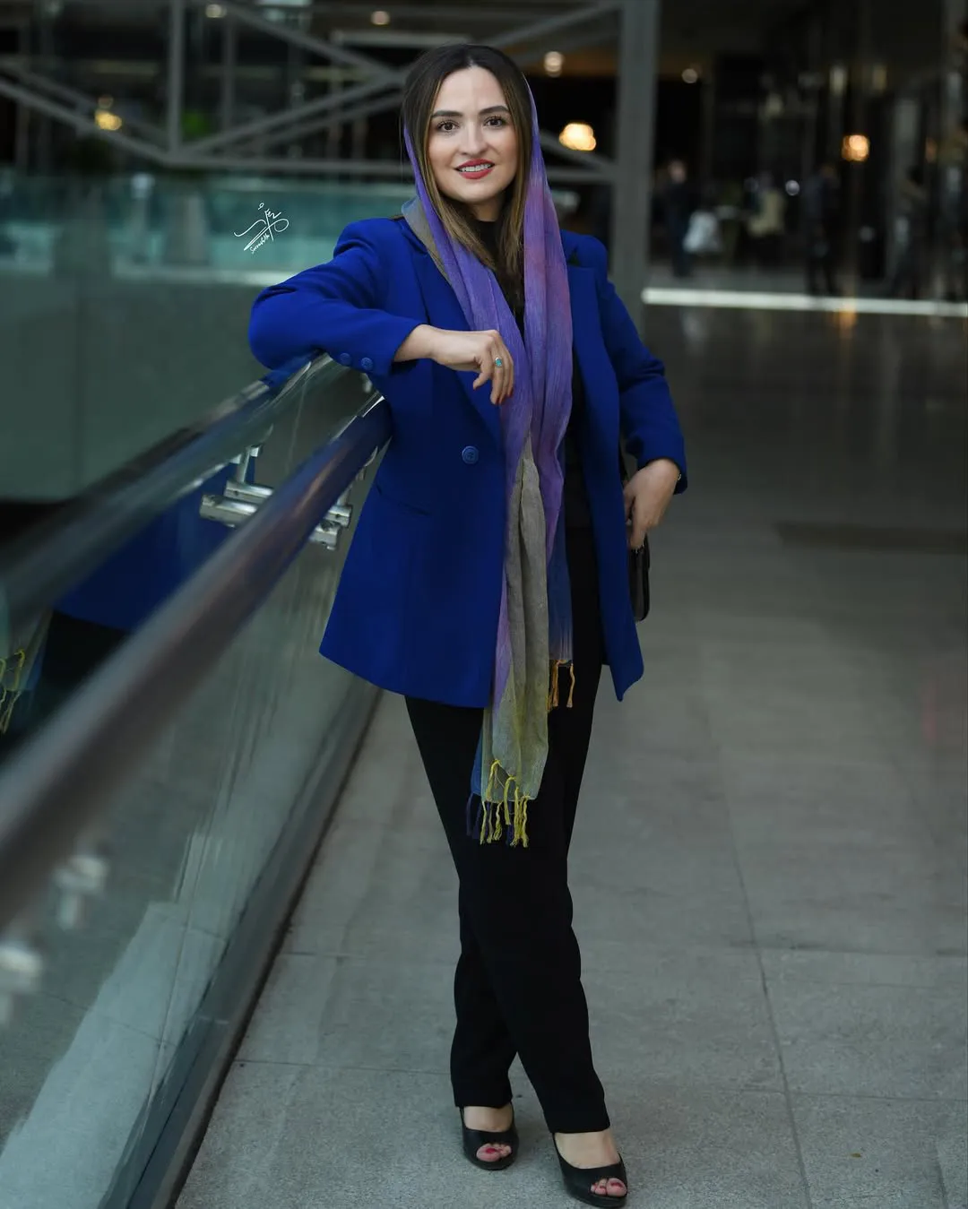 گلاره عباسی