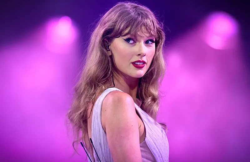 تیلور سوئیفت برنده جایزه اصلی مراسم MTV VMAs شد+ عکس