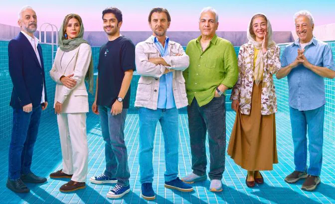 ویدیو/ آوازخوانی علیرضا خمسه در پشت صحنه فیلم «استخر»