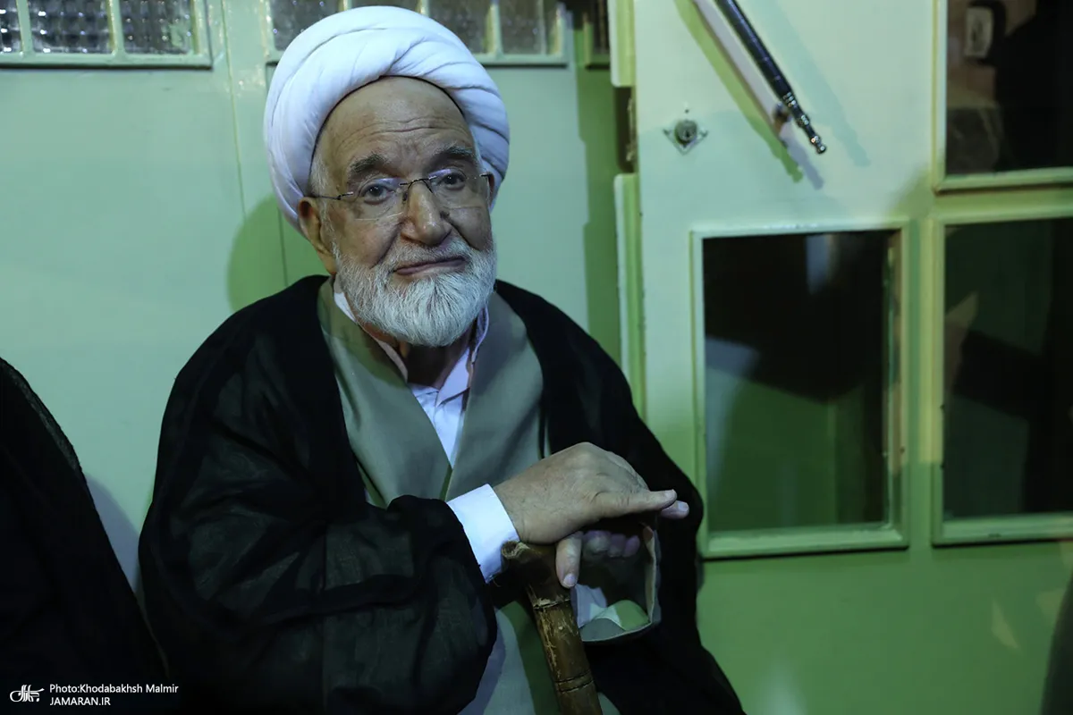 عکس/ چهره‌های سرشناس سیاسی در مراسم ختم مادر زن سیدحسن خمینی: از روحانی و خاتمی تا کروبی