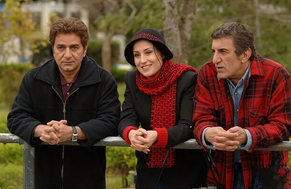 اکران آنلاین فیلم «صد سال به این سال‌ها» بعد از ۱۹ سال توقیف